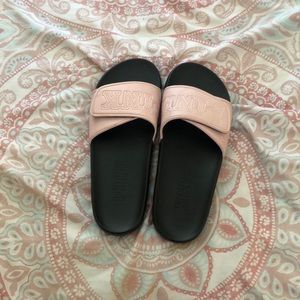 Victoria’s Secret PINK sandals